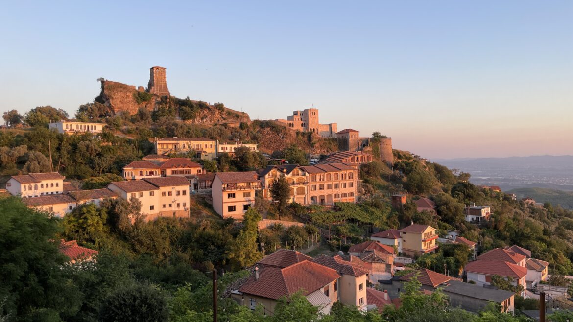 Pogradec naar Krujë 