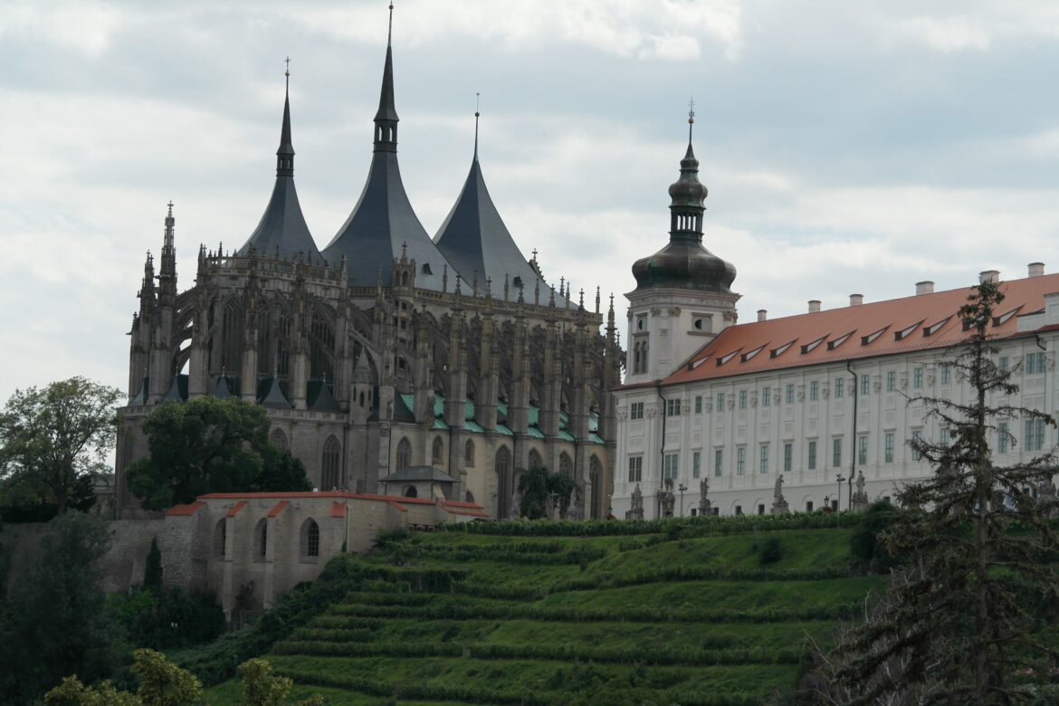 VAN PRAAG NAAR KÚTNA HORA