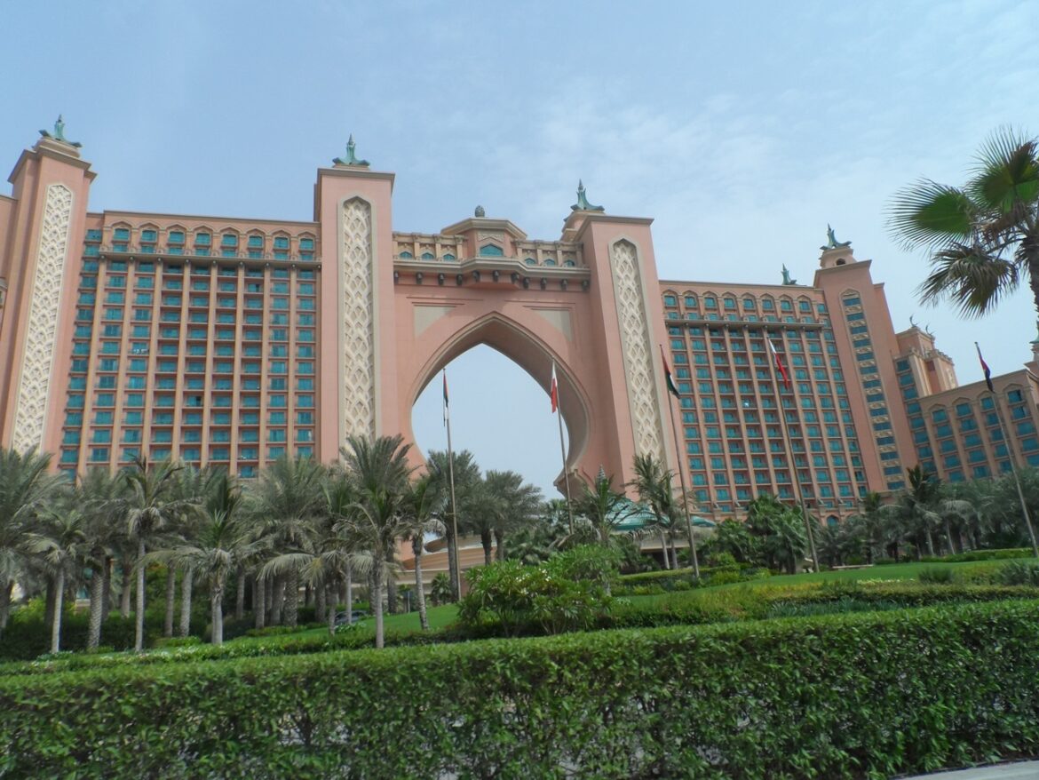 4 AUGUSTUS: ATLANTIS